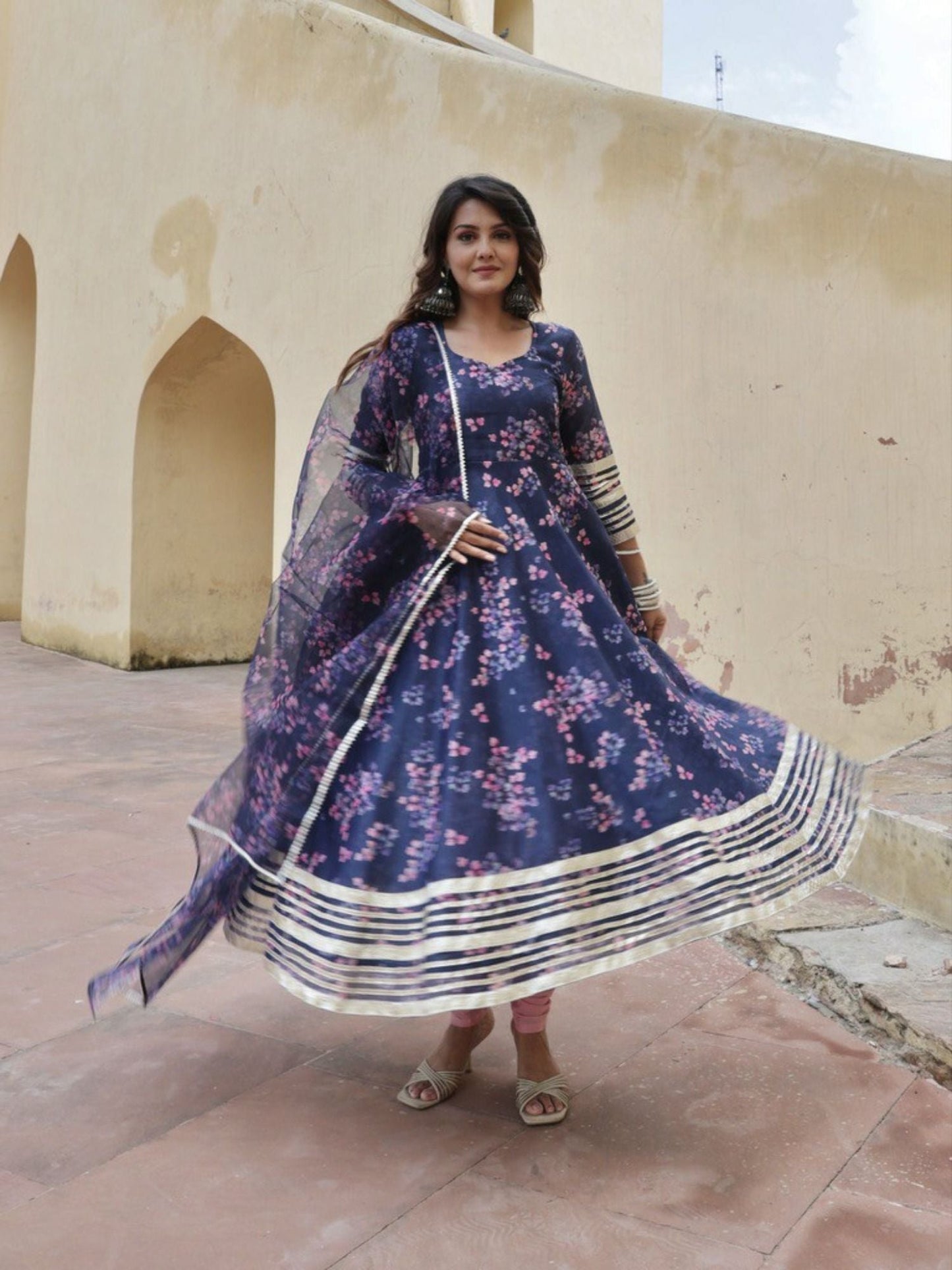 ONEWE INDIA Sania Suit (Set of 3)