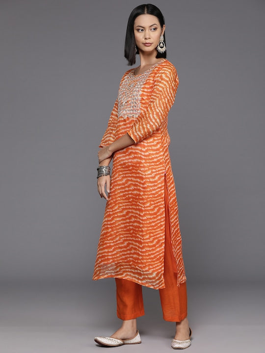 Varanga Women Leheriya Printed Regular Sequinned Kurta with Trousers & Dupatta