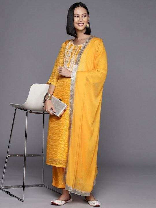 Varanga Bandhani Printed & Zari Detail Regular Kurta with Trousers & With Dupatta