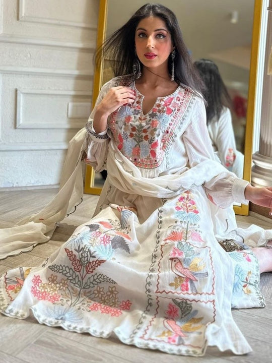Mitera Women Floral Embroidered Regular Thread Work Kurta with Palazzos & With Dupatta
