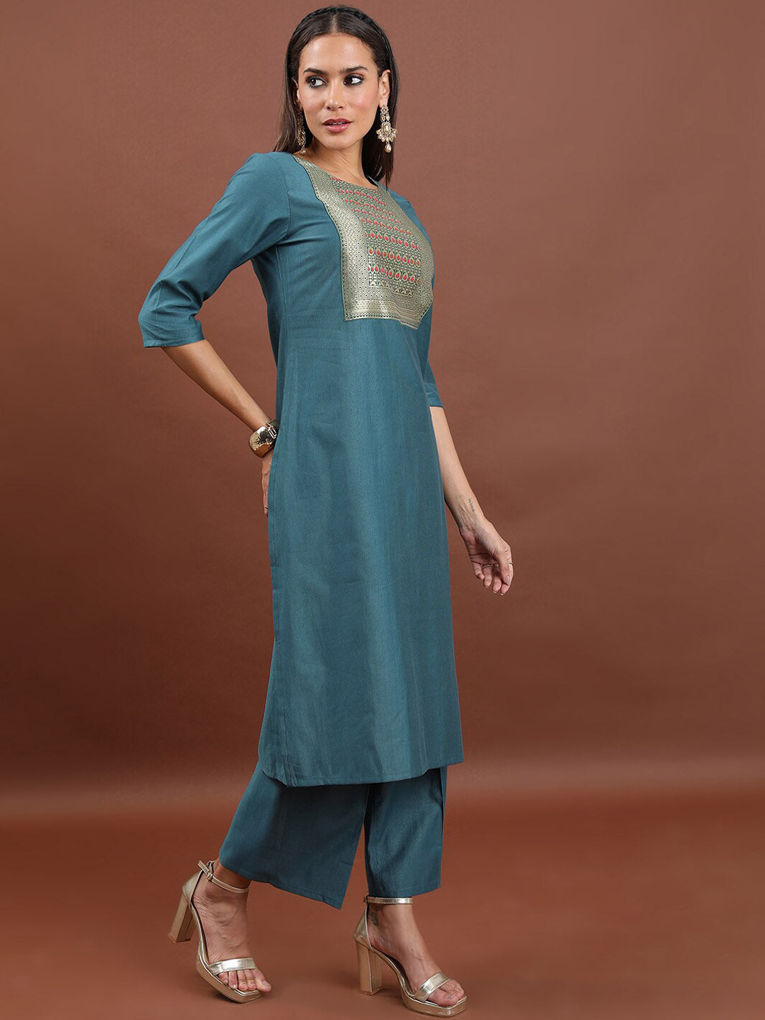 Vishudh Woven Design Straight Kurta & Trousers With Dupatta