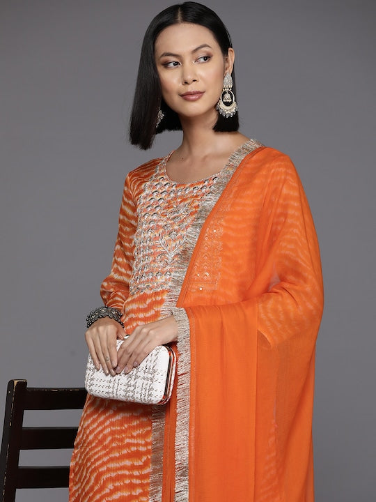 Varanga Women Leheriya Printed Regular Sequinned Kurta with Trousers & Dupatta