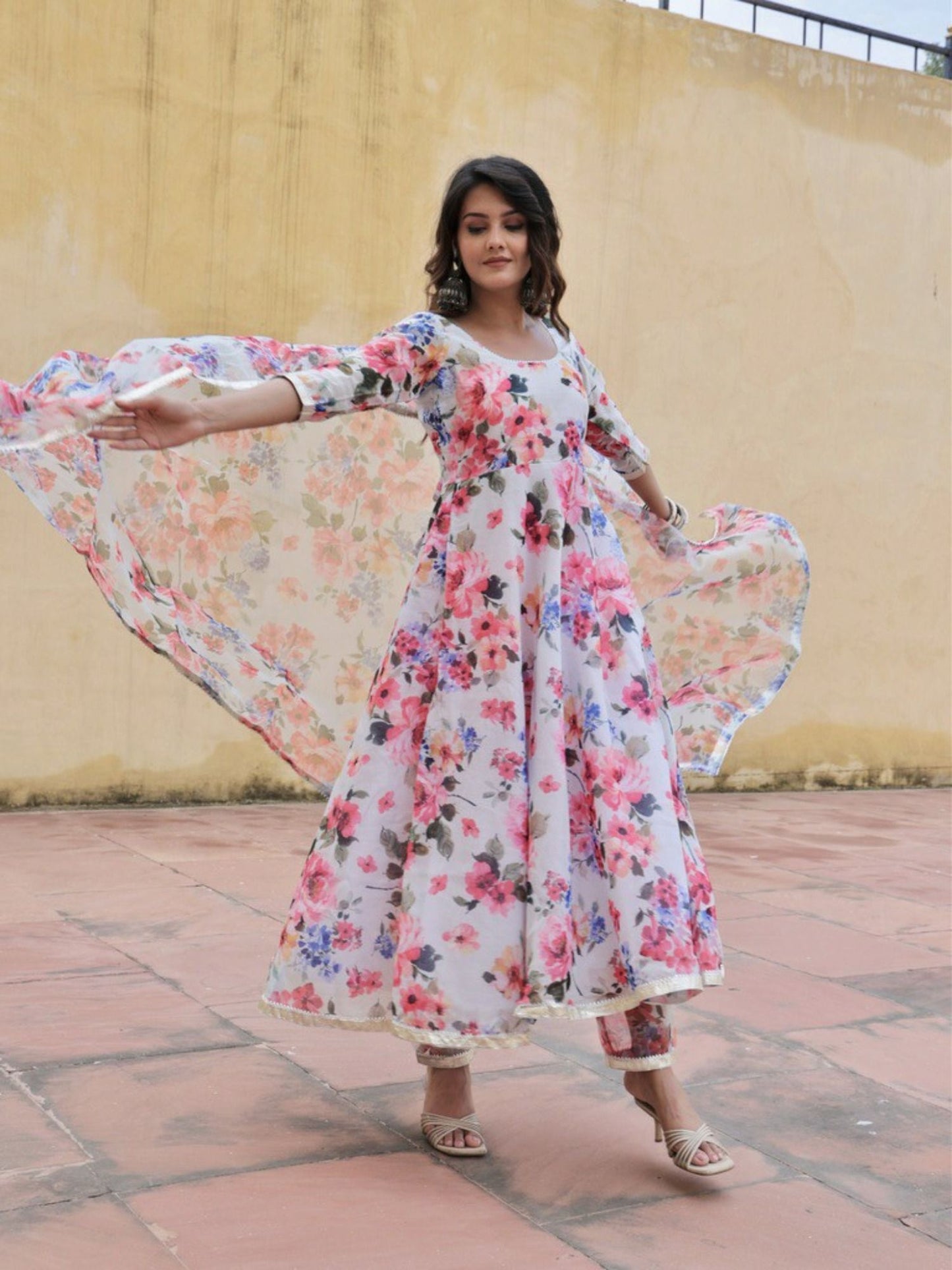 ONEWE INDIA Suhaani Suit (Set of 3)