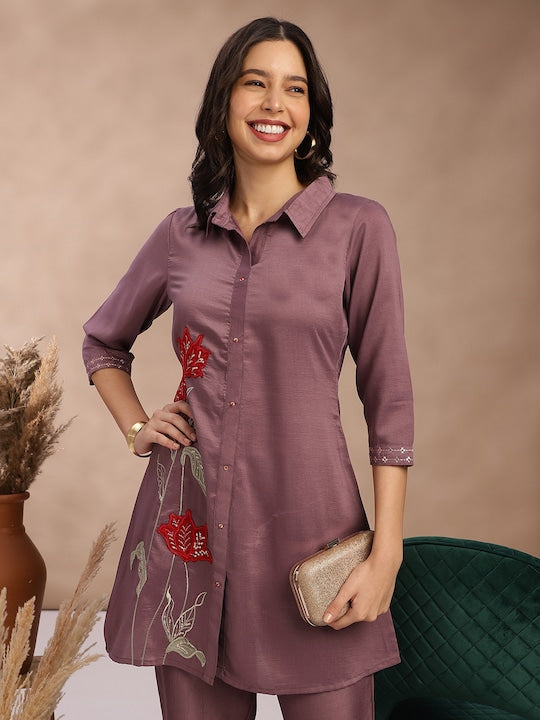 Fabmora Women Floral Embroidered Panelled Thread Work Kurta with Trousers