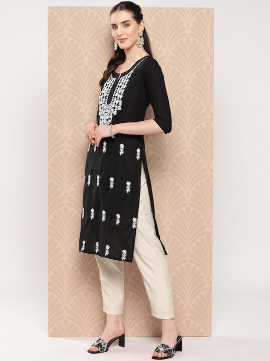 Yufta Floral Embroidered Chikankari Pure Cotton Kurta