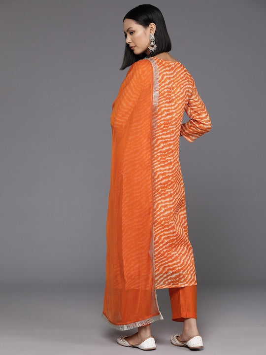 Varanga Women Leheriya Printed Regular Sequinned Kurta with Trousers & Dupatta
