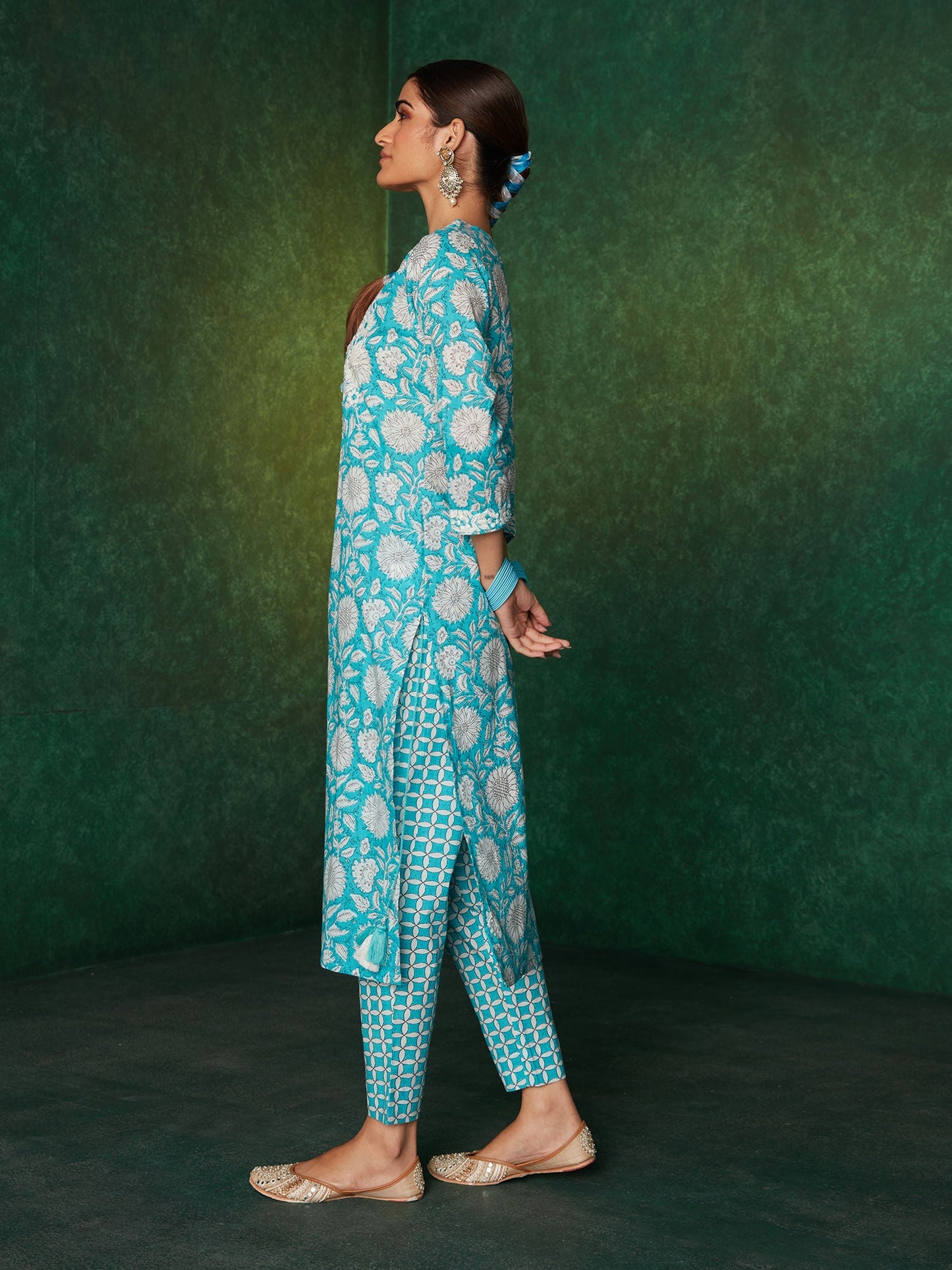 Likha Sky Blue Jaipuri Printed Naira Cut Co-ord Set LIKSKD142 (Set of 2)