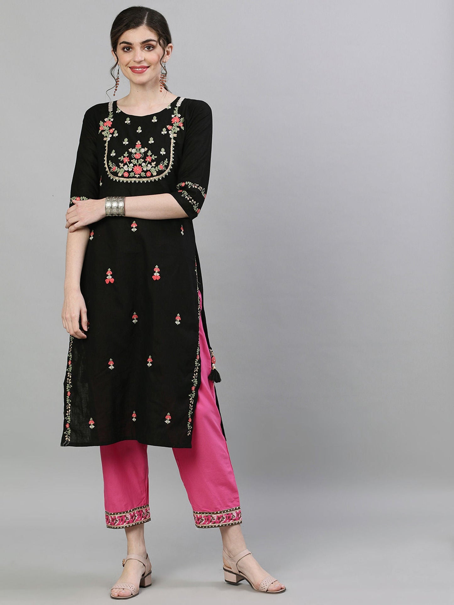 ISHIN Black Embroidered Kurta