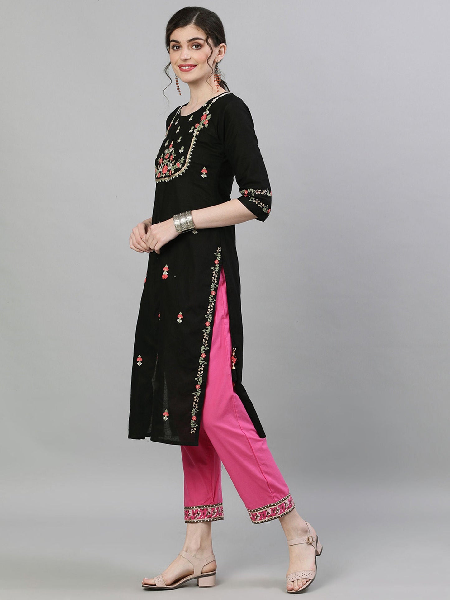 ISHIN Black Embroidered Kurta