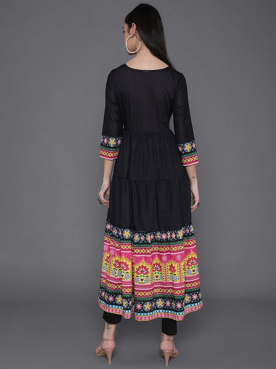 AKS Ethnic Motifs Printed Round Neck Tiered Anarkali Kurta