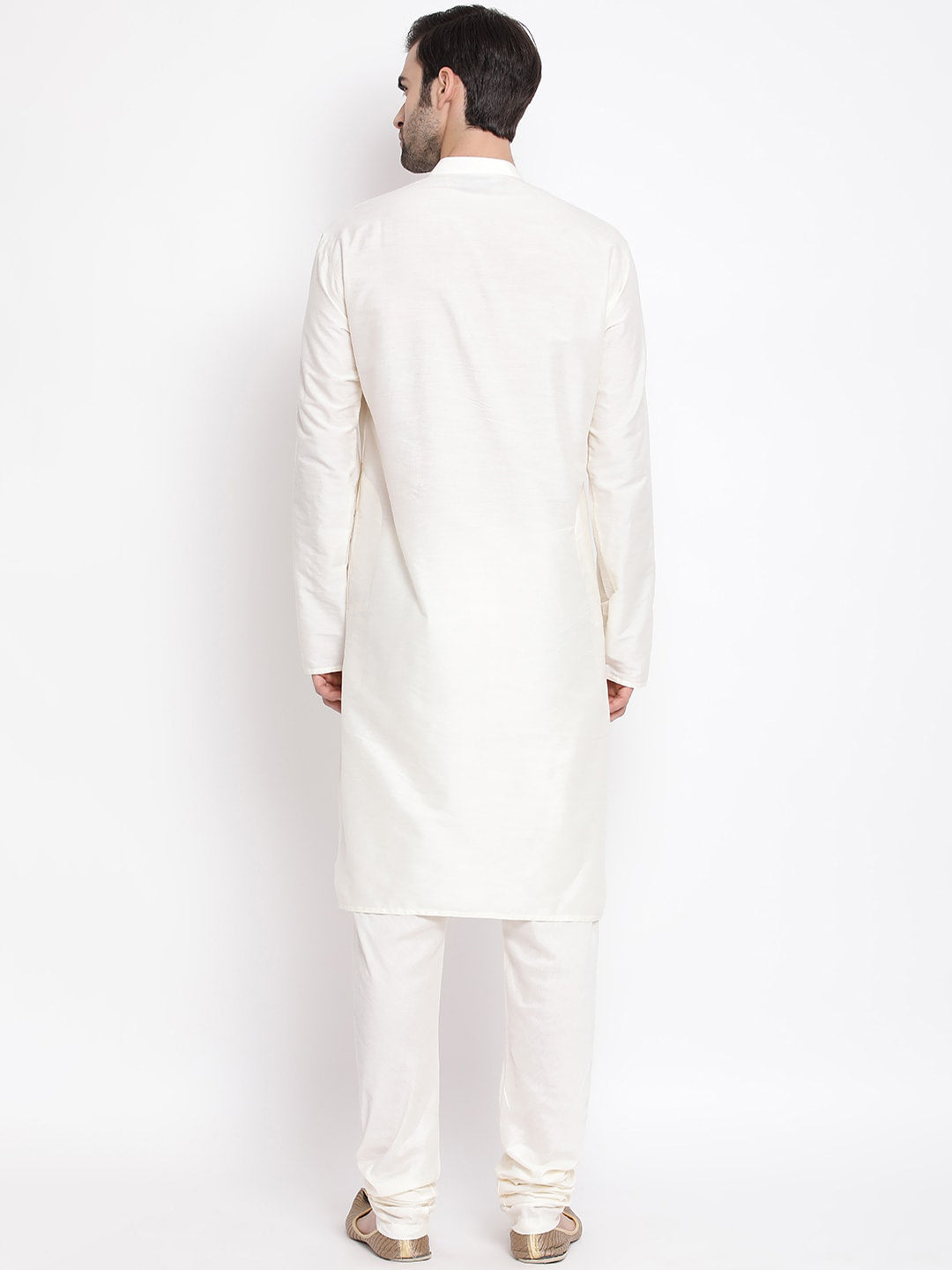 Vastramay Men Off White Kurta with Pyjamas