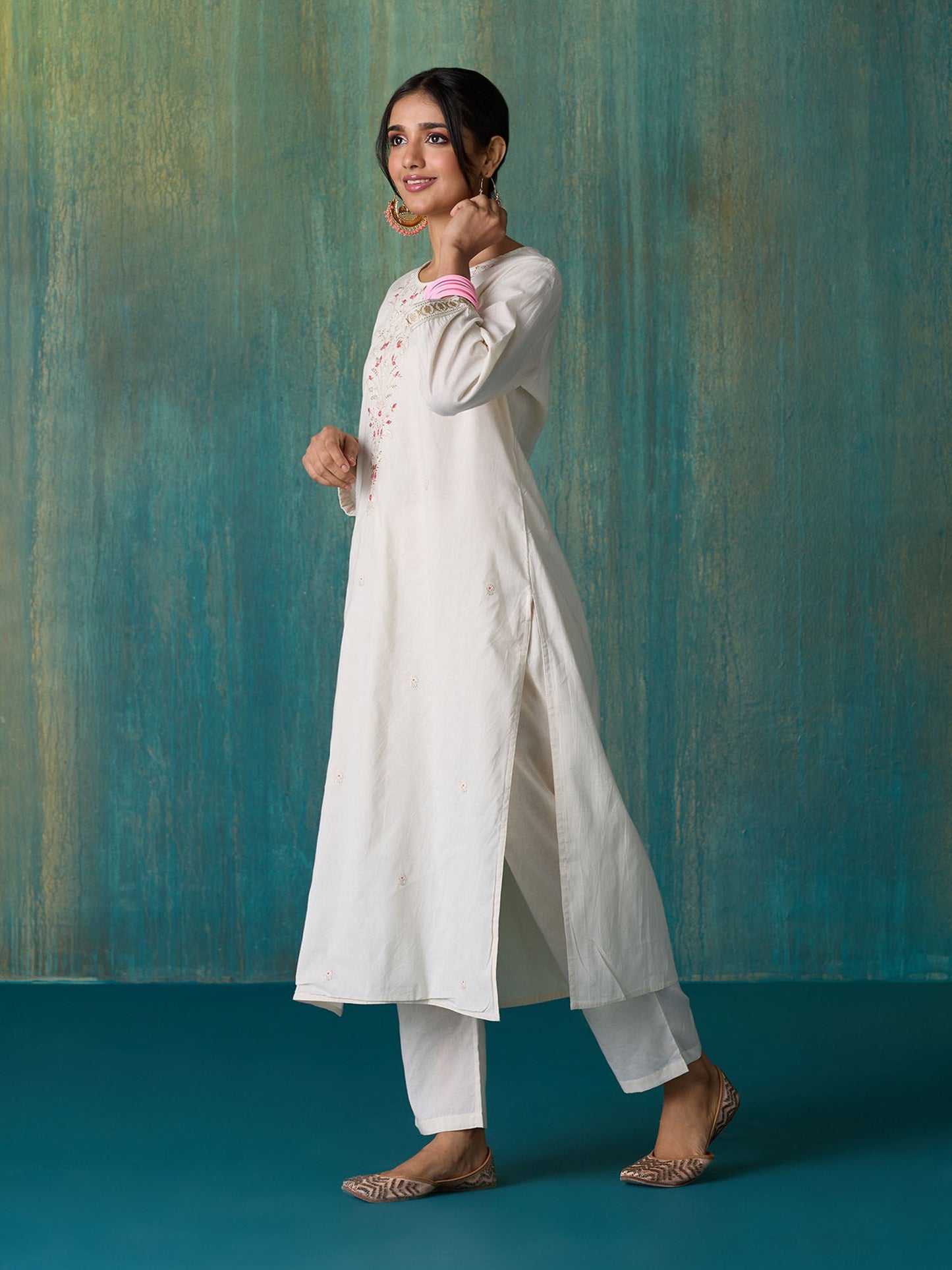 Likha Off white Tonal embrodiery Kurta Pant and Brocade Dupatta LIKSKD253 (Set of 3)