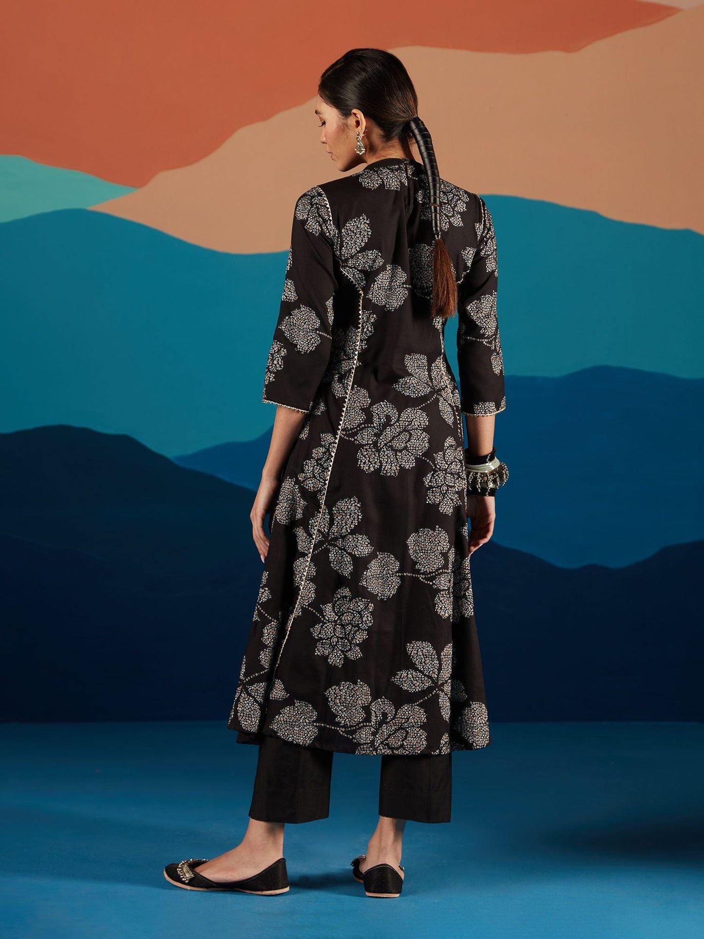 Likha Black Monochrome Floral Printed Aine Kurta LIKKUR159