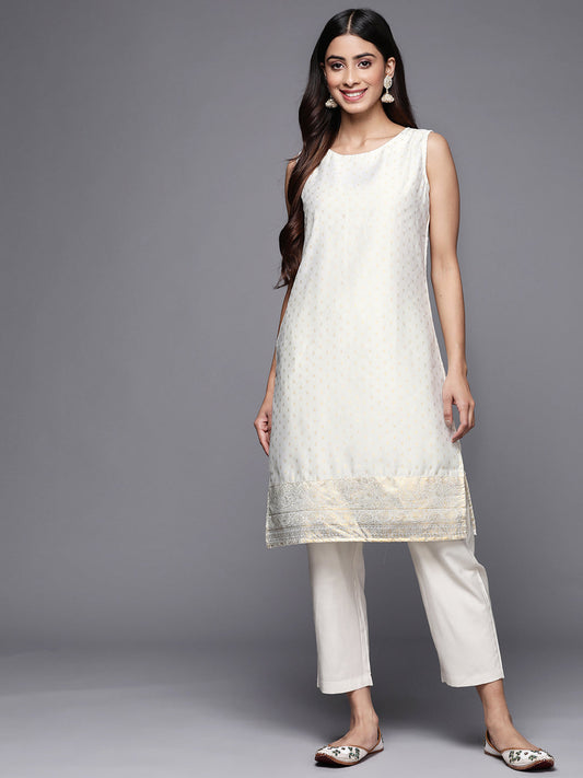 Ahalyaa Women Off White & Gold Toned Geometric Printed Kurta
