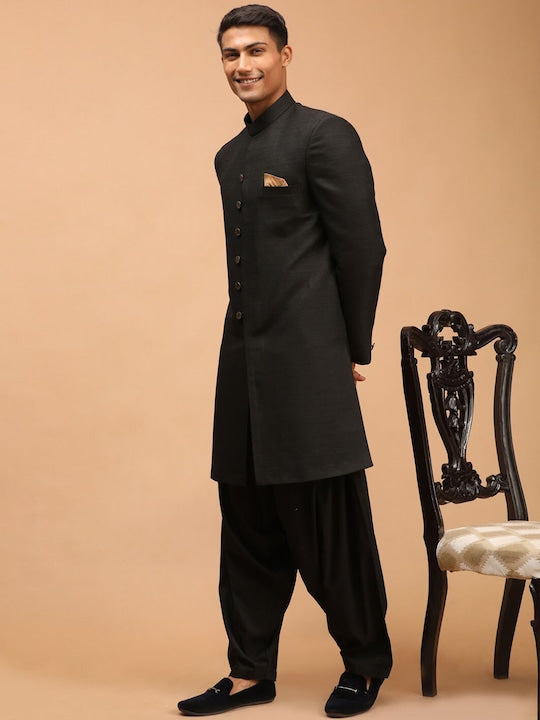 Vastramay Men Black Solid Sherwani Set