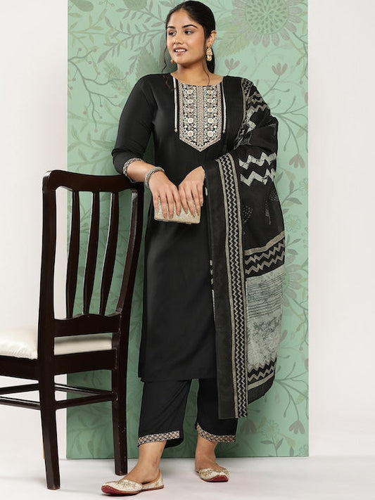 Yufta Plus Size Floral Embroidered Regular Gotta Patti Kurta with Trousers & With Dupatta