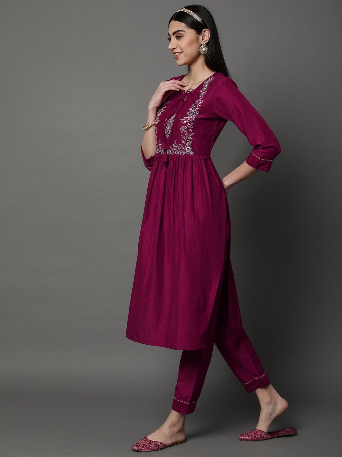 Heeposh Women A-Line Embroidered Kurta with Organza Dupatta Pink(Set of 3)