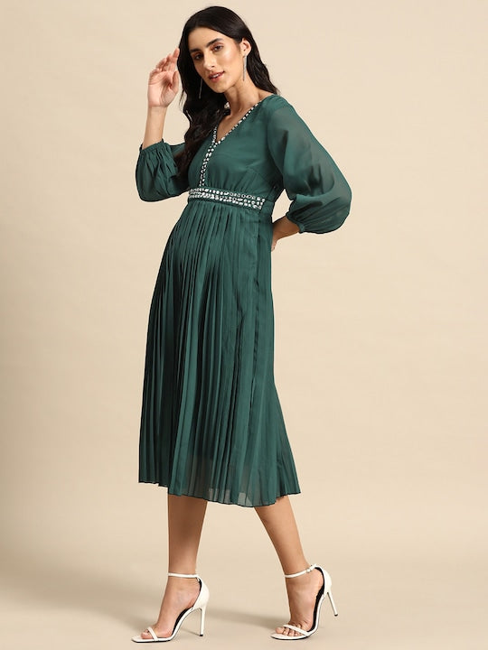 All about you Accordion Pleated Sequinned A-Line Midi Dress