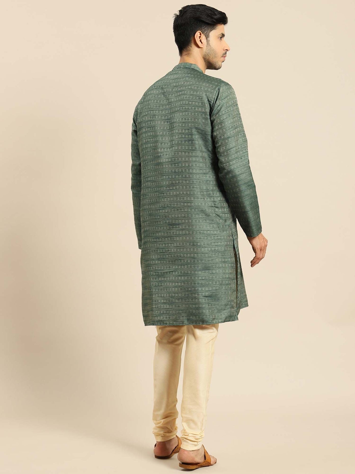 Amodh by Kisah Men Green Kurta (Set of 2)