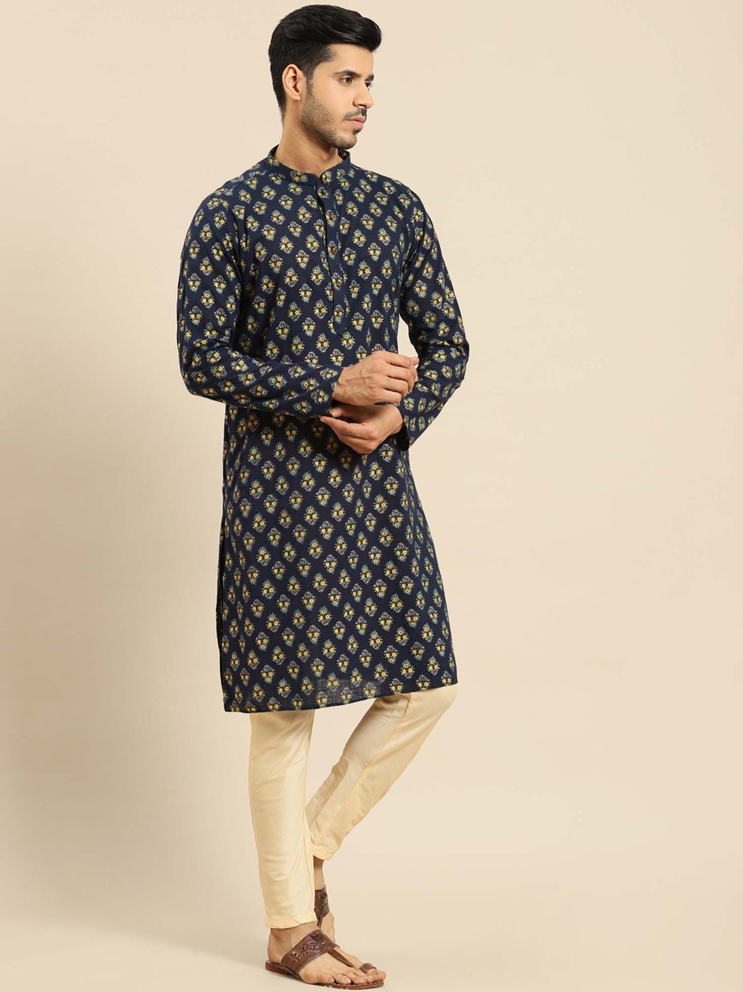 Amodh by Kisah Men Navy Blue Kurta (Set of 2)