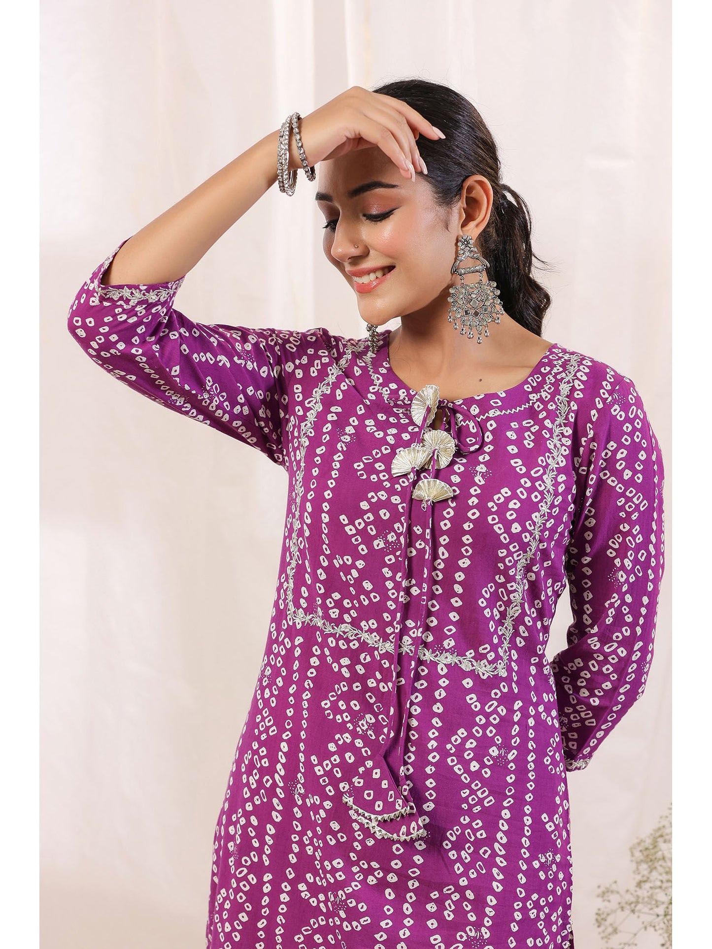 ISHIN Women's Purple & White Bandhani Printed Gotta Patti Cotton Straight Kurta