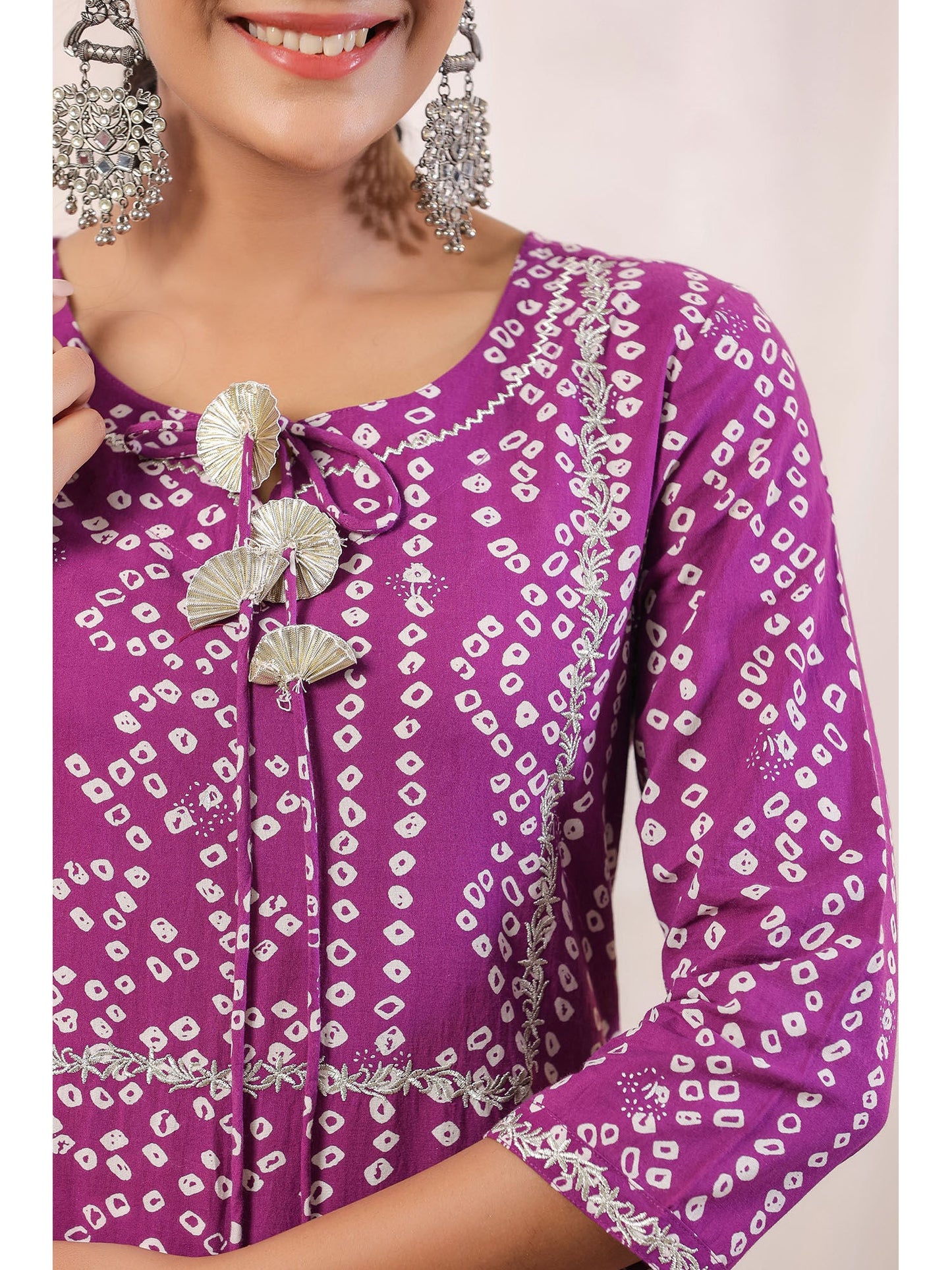 ISHIN Women's Purple & White Bandhani Printed Gotta Patti Cotton Straight Kurta