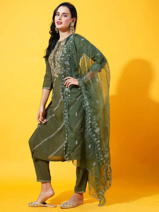 Heeposh Women Green Floral Embroidered Kurta with Dupatta (Set of 3)