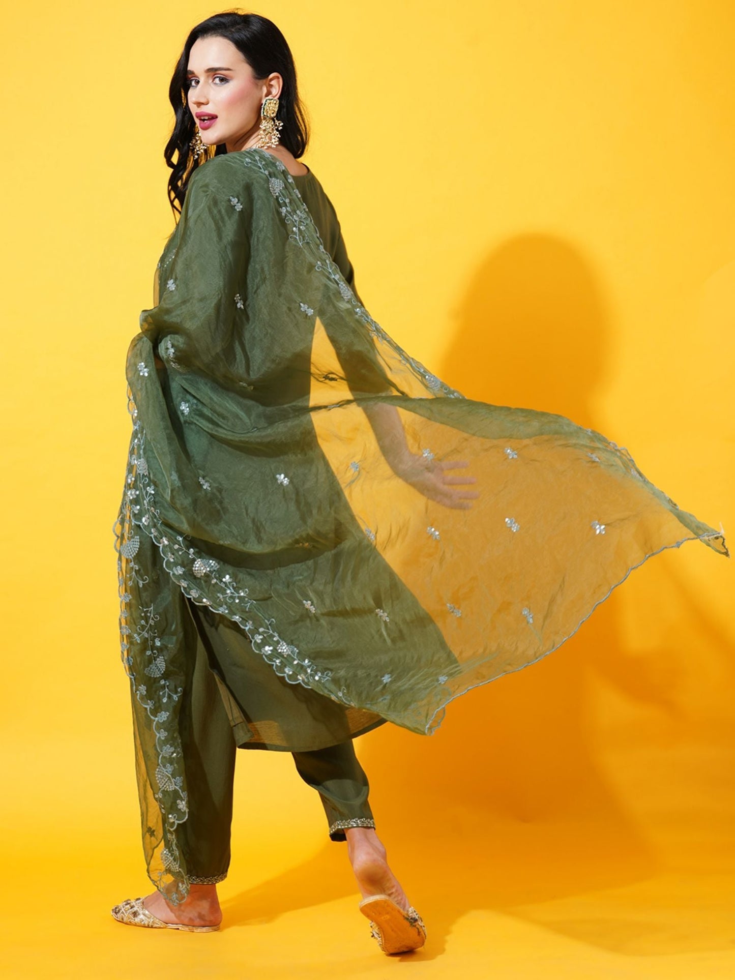 Heeposh Women Green Floral Embroidered Kurta with Dupatta (Set of 3)