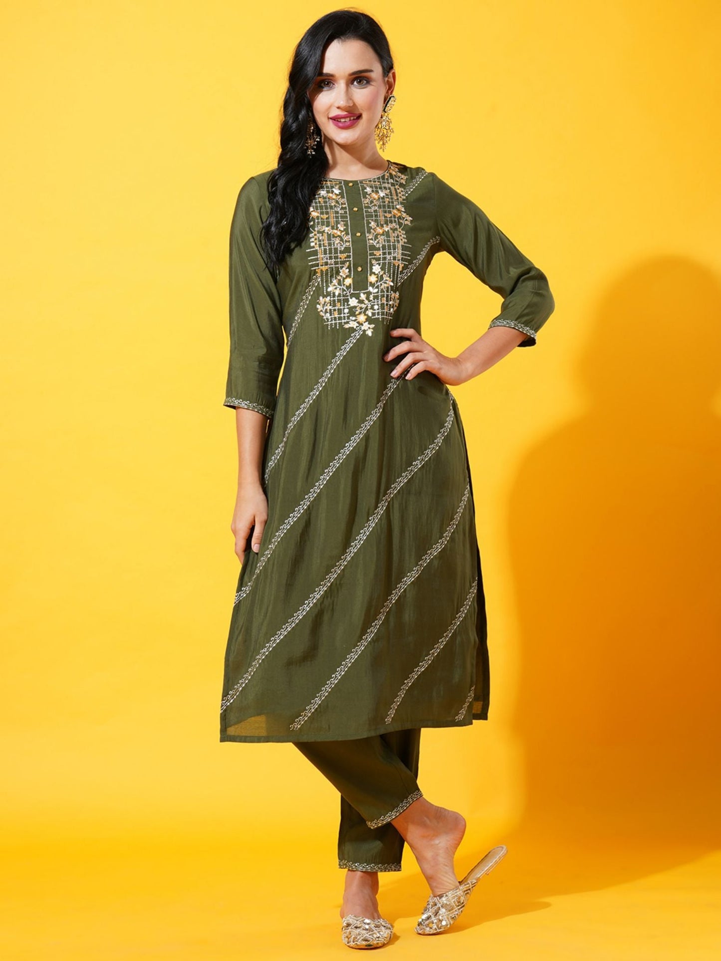 Heeposh Women Green Floral Embroidered Kurta with Dupatta (Set of 3)
