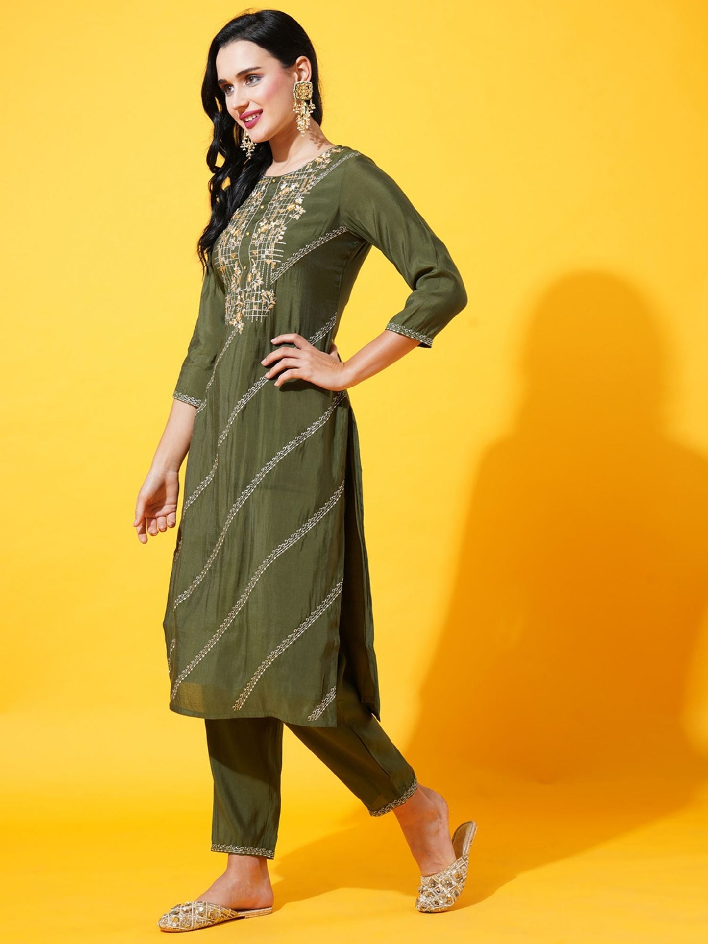 Heeposh Women Green Floral Embroidered Kurta with Dupatta (Set of 3)