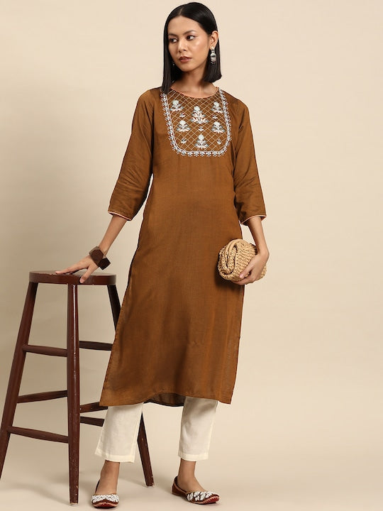 All about you Round Neck Embroidered Thread Work Kurta