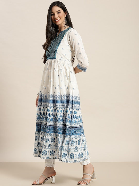 Juniper Women Blue & White Embroidered Thread Work Kurta