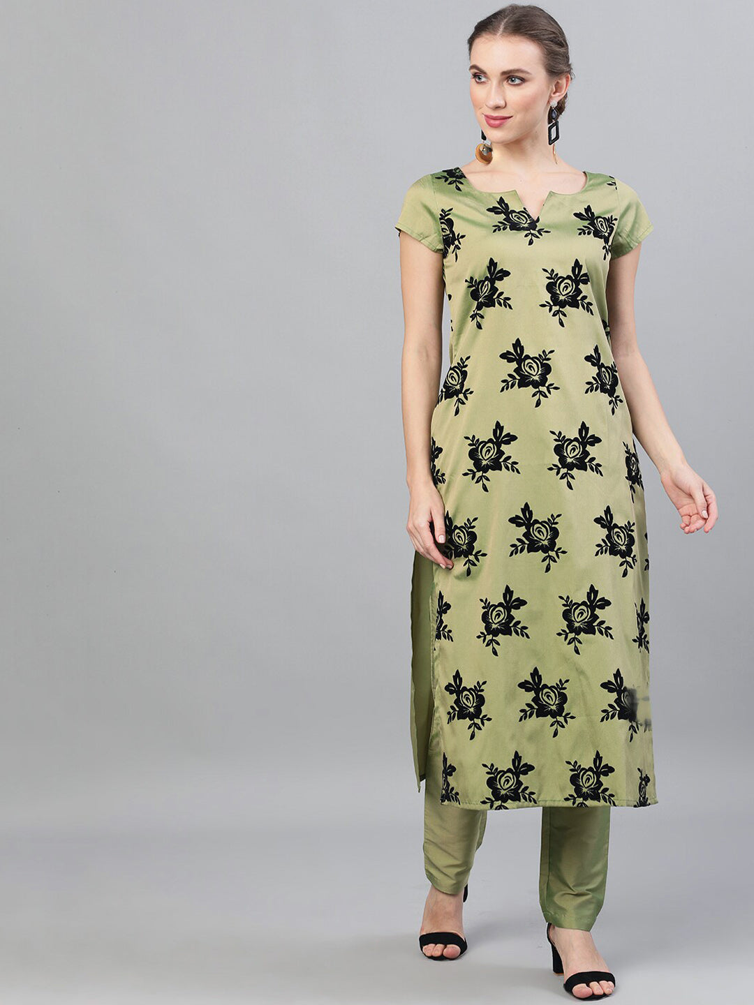 AKS Couture Floral Printed Regular Kurta with Trousers