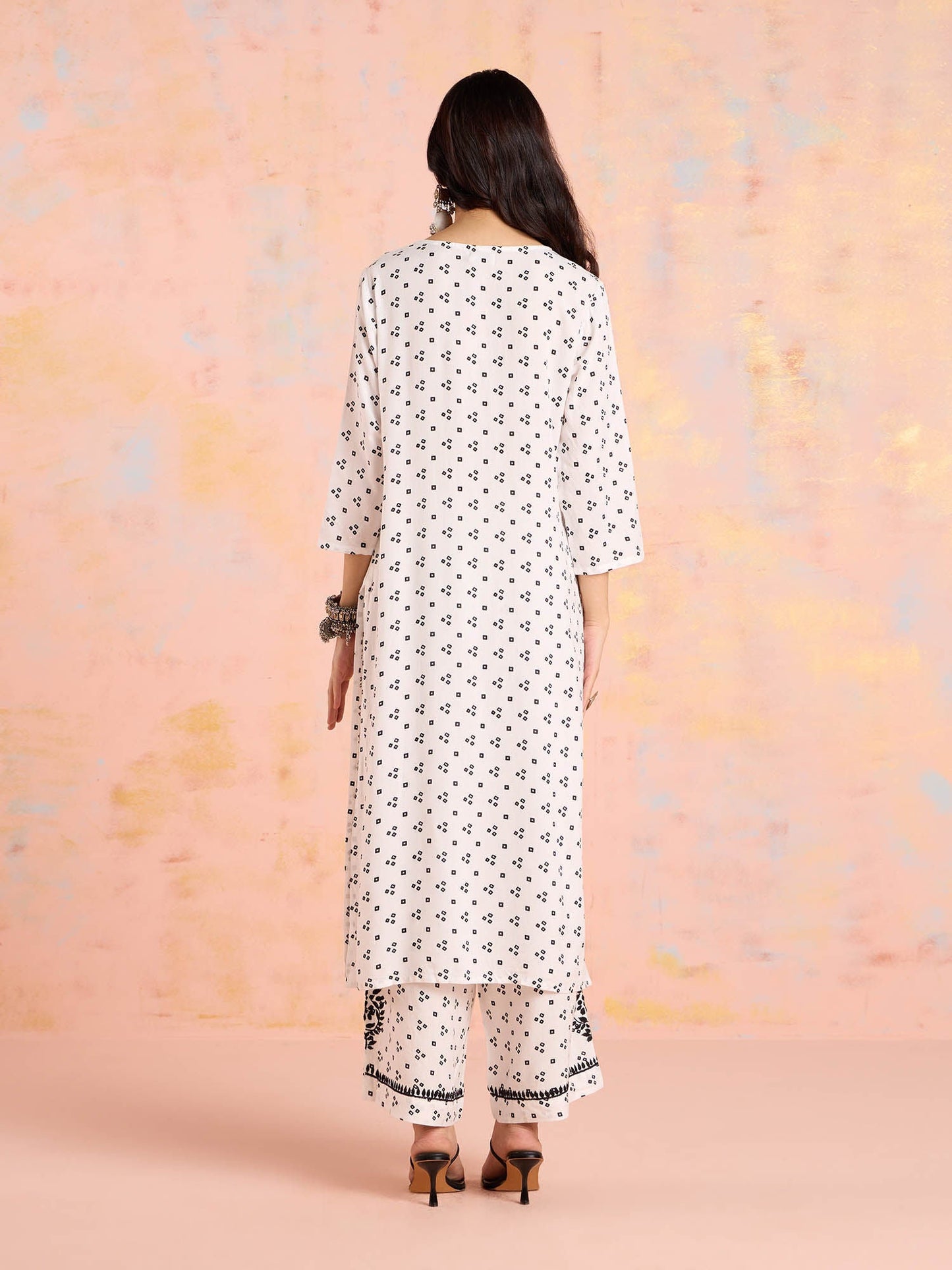 Likha White Chikankari Kurta Pant & Dupatta (Set of 3)