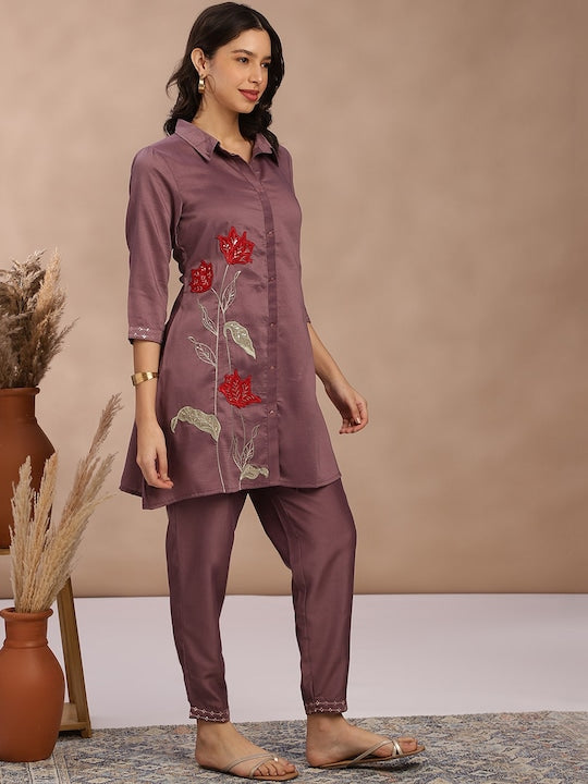 Fabmora Women Floral Embroidered Panelled Thread Work Kurta with Trousers