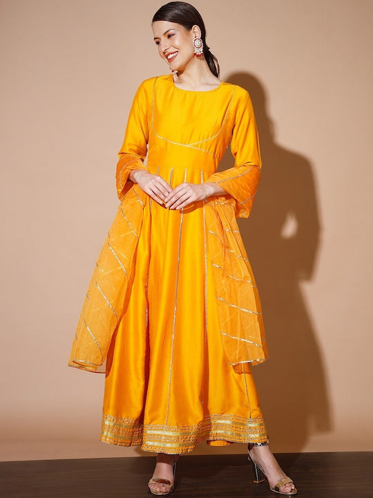 Myshka Embroidered Regular Gotta Patti Kurta With Trousers & With Dupatta