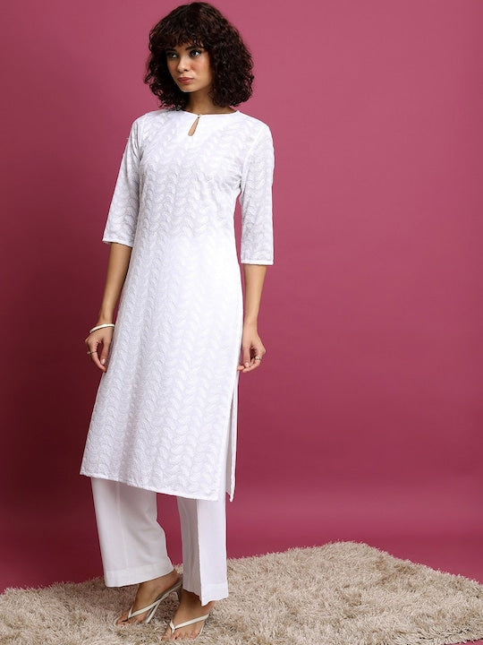 Vishudh White Floral Embroidered Straight Kurta