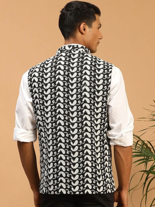 Vastramay Men Woven Design Chikankari Cotton Nehru Jacket