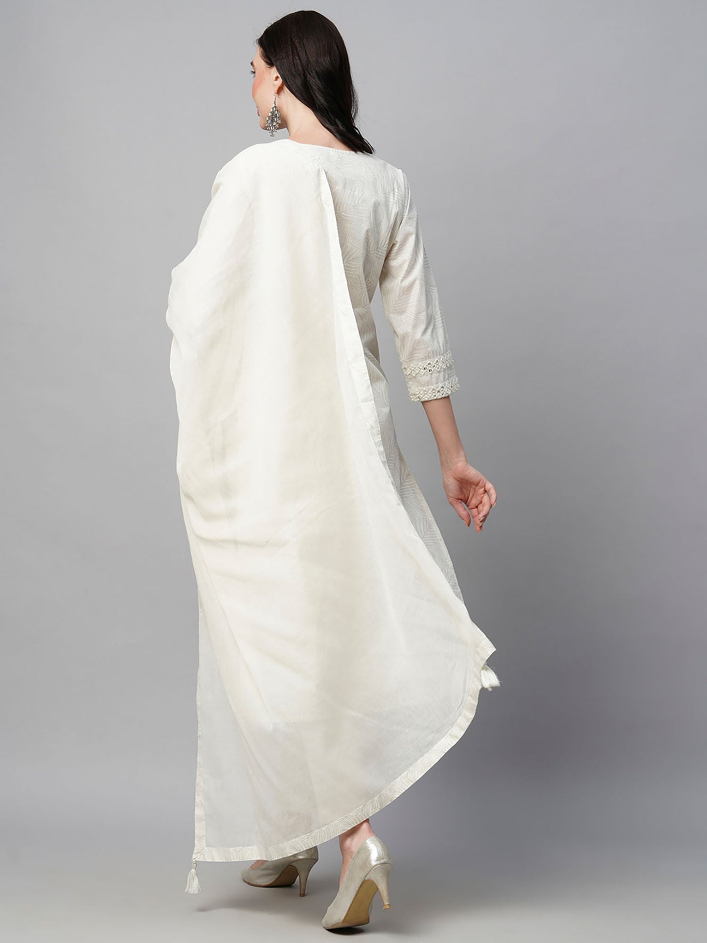 Heeposh White Hand Embroidered Foil Printed Cut Dana Work Kurta with Mulmul Dupatta (Set of 3)