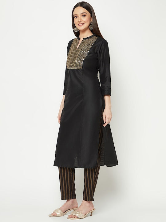 IMARA Ethnic Motif Yoke Design Regular Kurta with Trousers