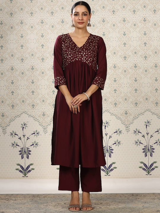 House of Pataudi Floral Yoke Design Sequinned Pleated Kurta With Trousers & Dupatta