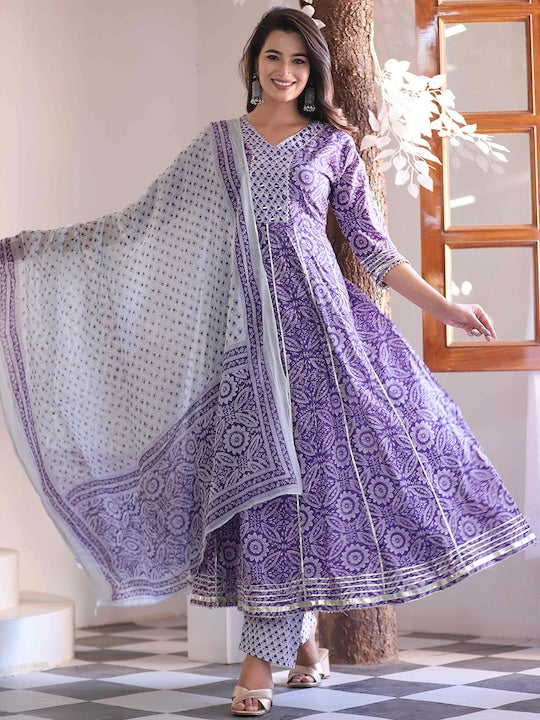 Singni Ethnic Motifs Embroidered V-Neck Three-Quarter Sleeves Pure Cotton Kurta Set