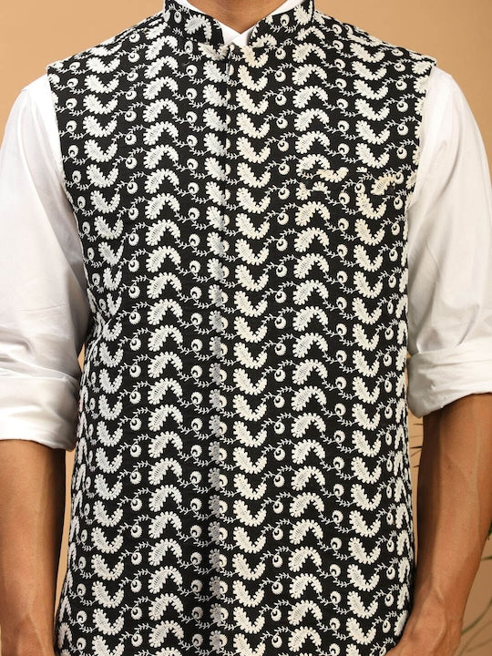 Vastramay Men Woven Design Chikankari Cotton Nehru Jacket
