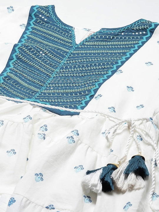 Juniper Women Blue & White Embroidered Thread Work Kurta